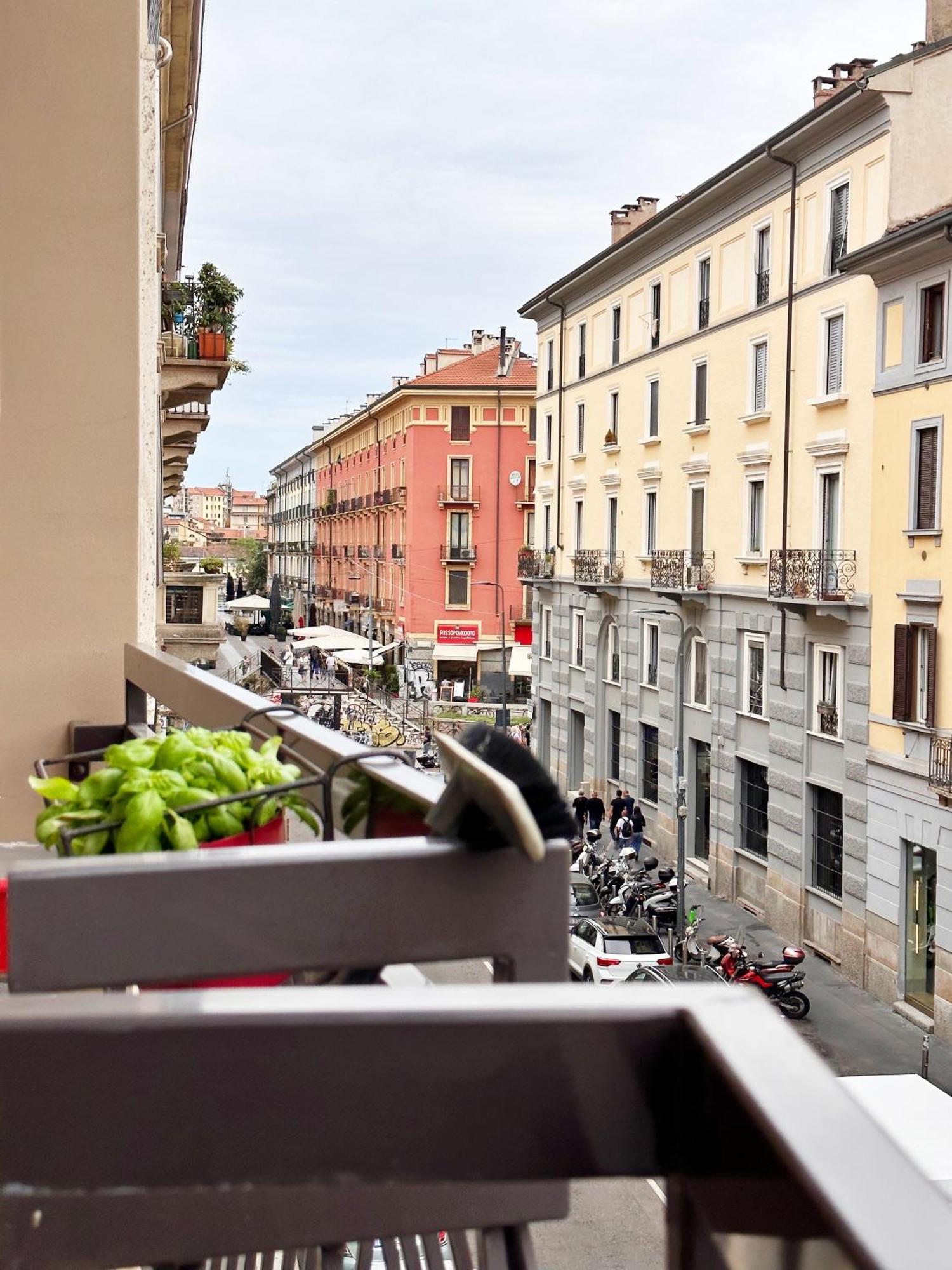 P&D Apartments Navigli Via Paoli Милано Екстериор снимка