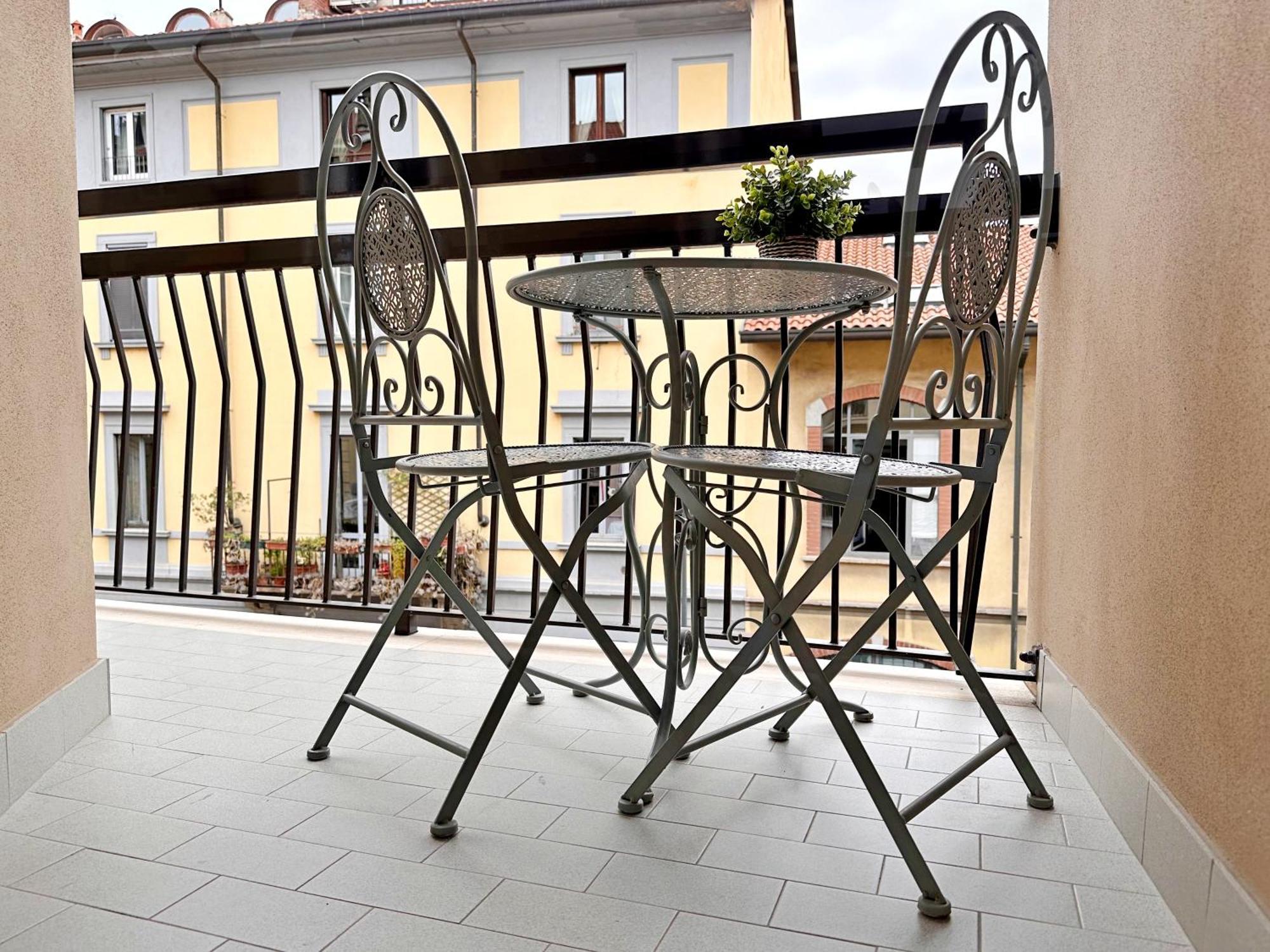 P&D Apartments Navigli Via Paoli Милано Екстериор снимка